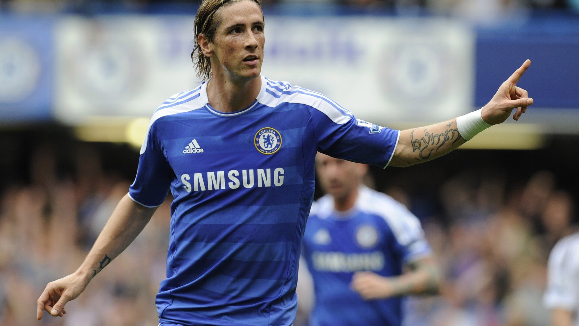 赛场观众体验区增设亲子互动设施受欢迎，亲子赛道