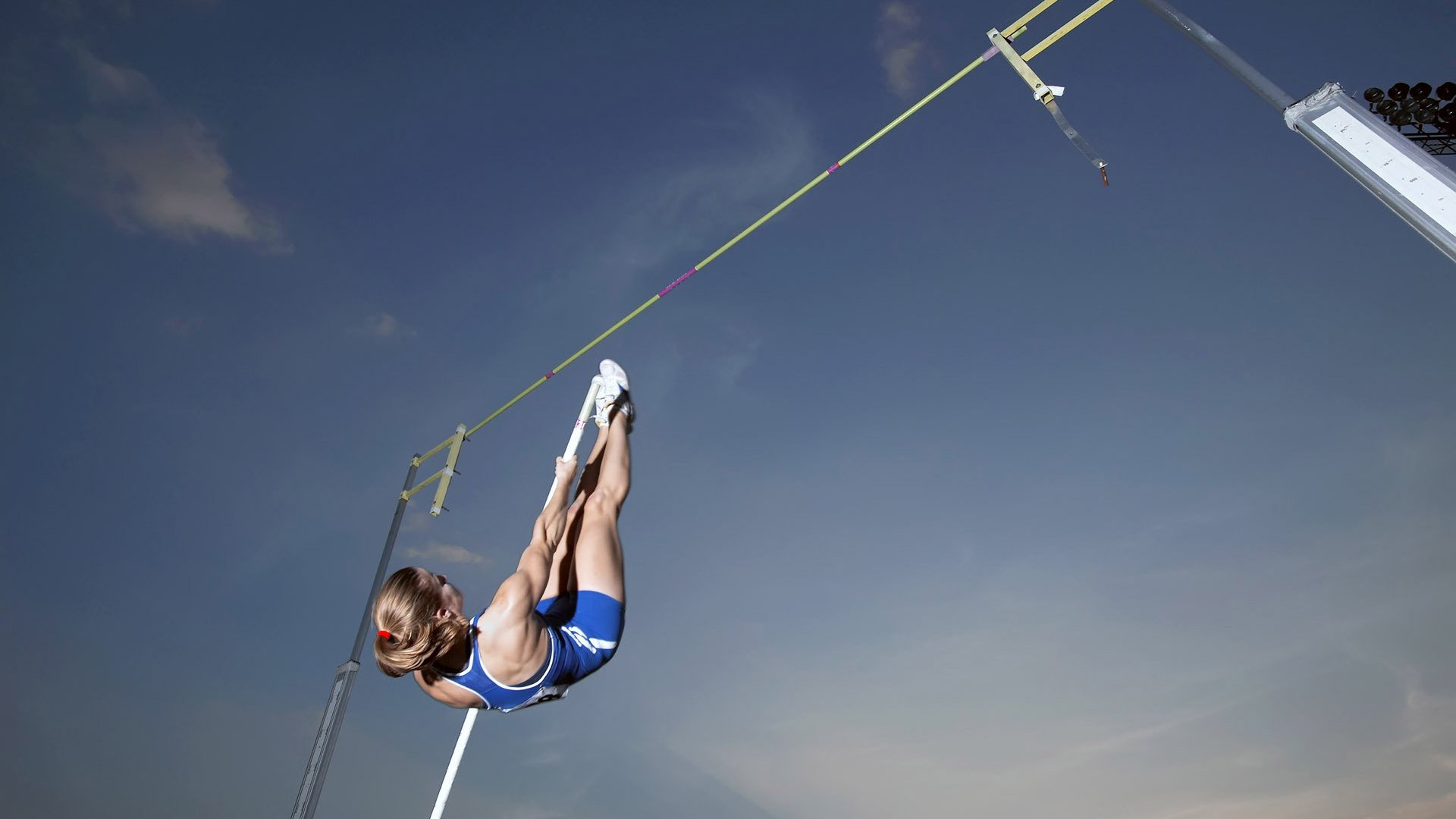 2026 世界杯场馆更新：墨西哥城阿兹特克球场翻新工程进入草坪最终铺设阶段。